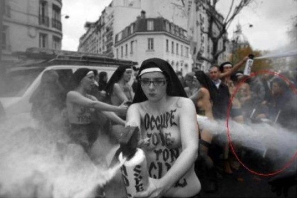 Femen_nourisson_gaze